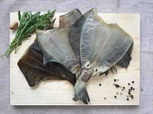 Уши свиные с чесноком 