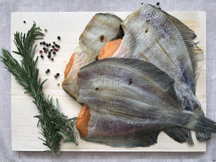 Сырок вяленый: Камбала камчатская вяленая с икрой