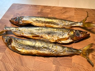 Горбуша балык холодного копчения: Корюшка х/к (крупная)