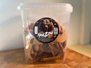 Дорадо х/к: Ведро Ржаные гренки со вкусом Баварские колбаски (1 кг)