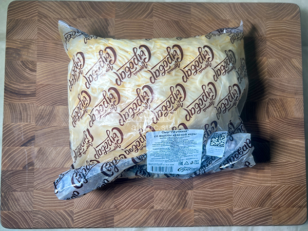 Сыр 1 кг ГОРНЫЙ СЫРОВАР (Паутинка со вкусом красной икры) в Казани