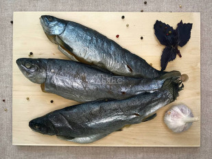 Уши свиные с чесноком 